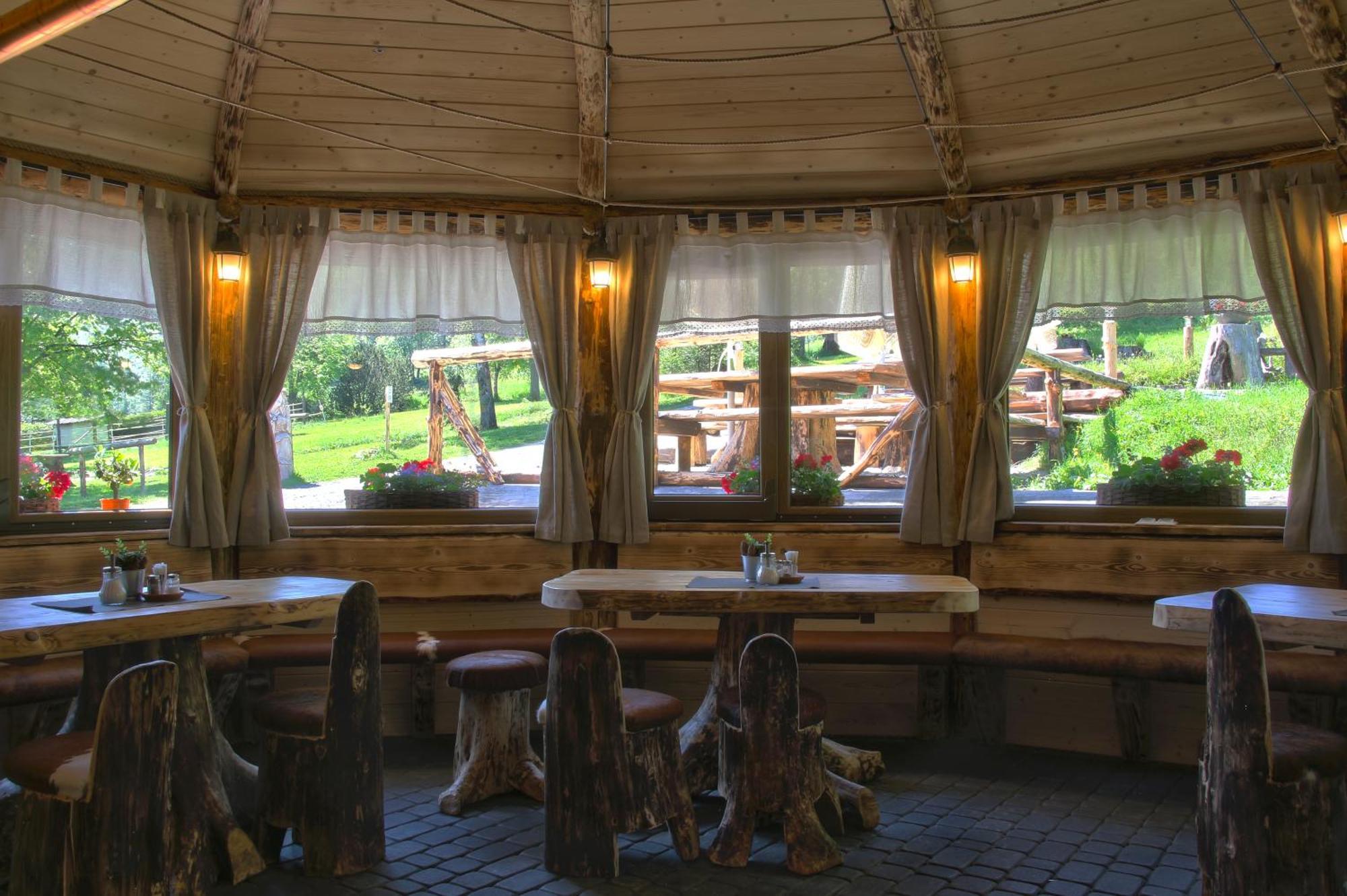 Chata Baba Yaga Ждяр Экстерьер фото